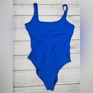 Walt Disney World Mickey Mouse Women’s Blue Ribbed One Piece Swimsuit Size 16